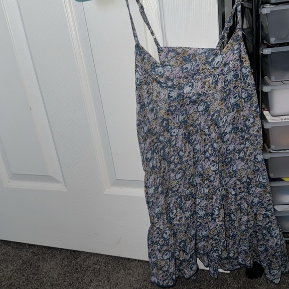 Flower camisole tank - Picture 3 of 3